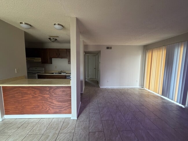 Photo - 2218 Wind Trace Cir SW