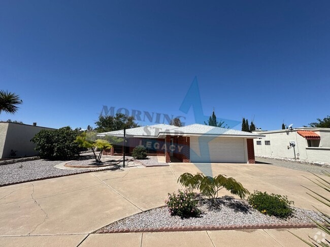 Building Photo - Large ranch style home in Telshor Area!