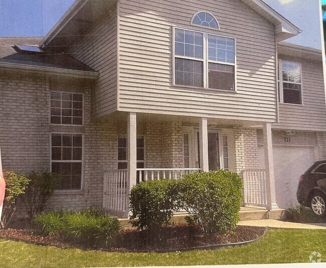 Building Photo - 727 Beaver Dr Unit 727 Rental