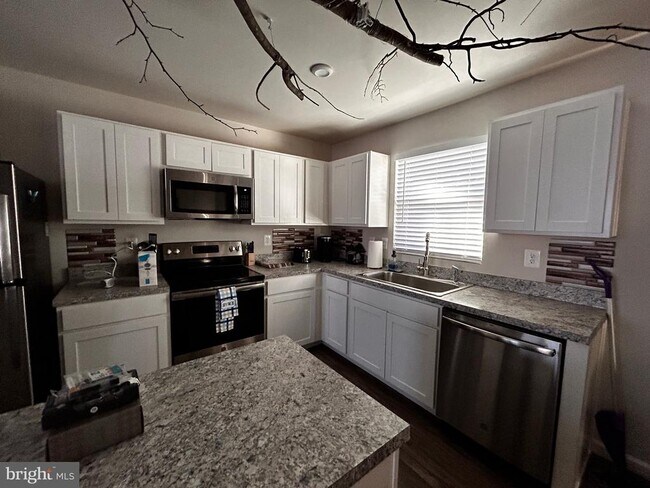 Photo - 264 Sage Cir