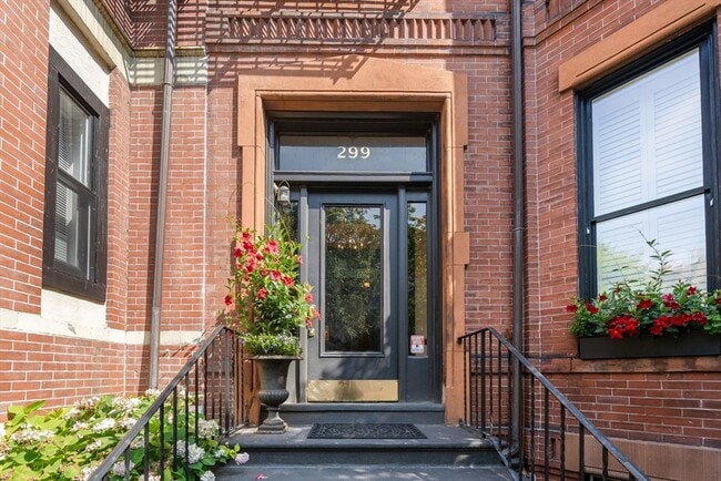 Building Photo - 299 Marlborough St Unit 1 Rental