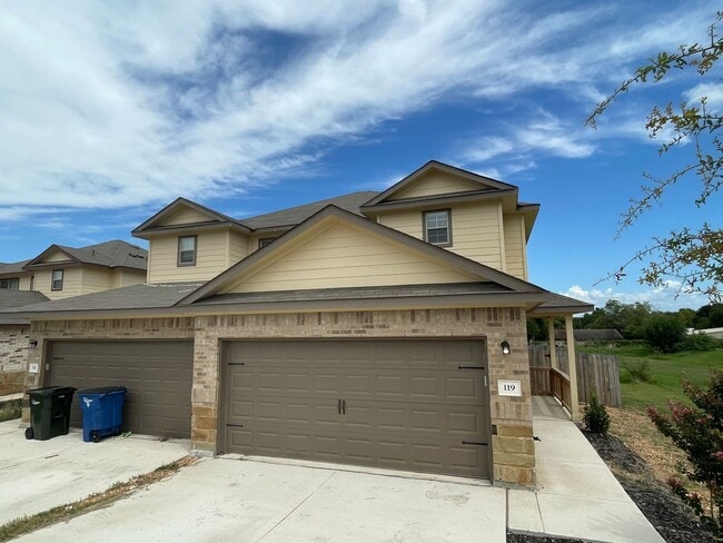 Photo - Luxury 3/2.5 Townhouse in NBTX