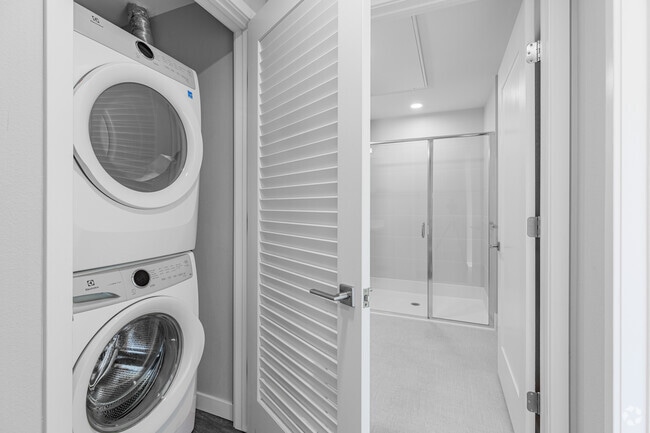 2BR, 2BA - 1,374SF - AV8