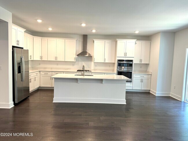 Photo - 153 Woolley Ct