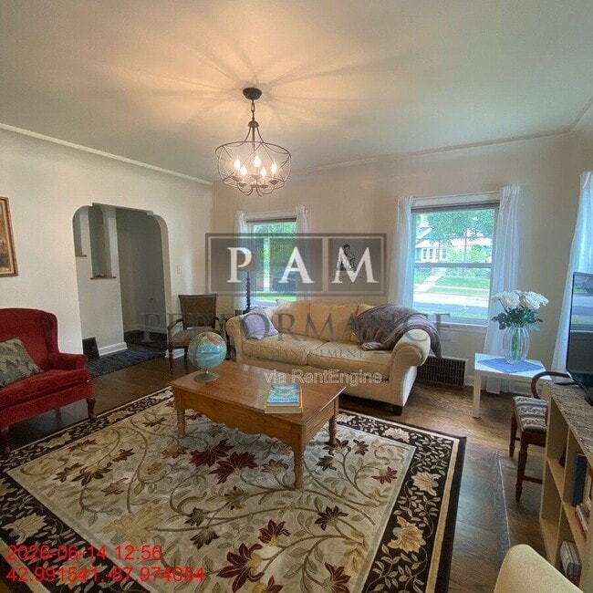 Photo - 2922 S 48th St