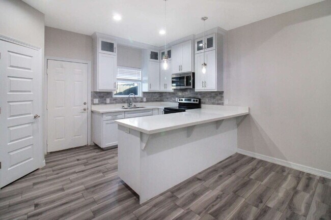 1634 Playa Dr