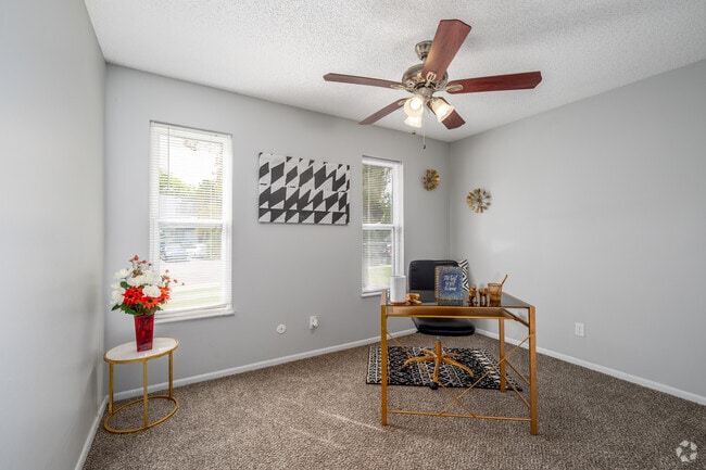 2BR, 2BA - 925SF - Second Bedroom