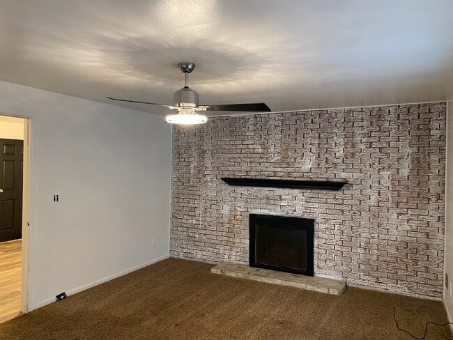 Photo - 2881 Benchwood Rd