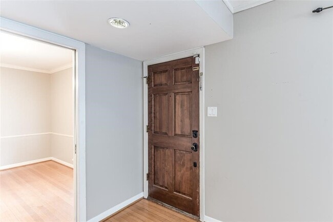 Photo - 5537 Lincrest Ln
