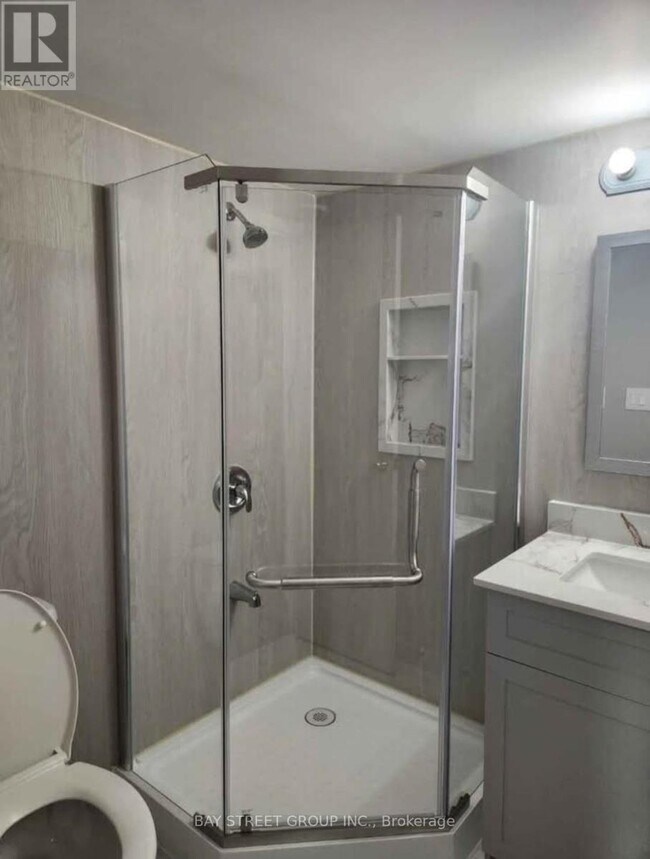 Photo - 80 Larksmere Ct