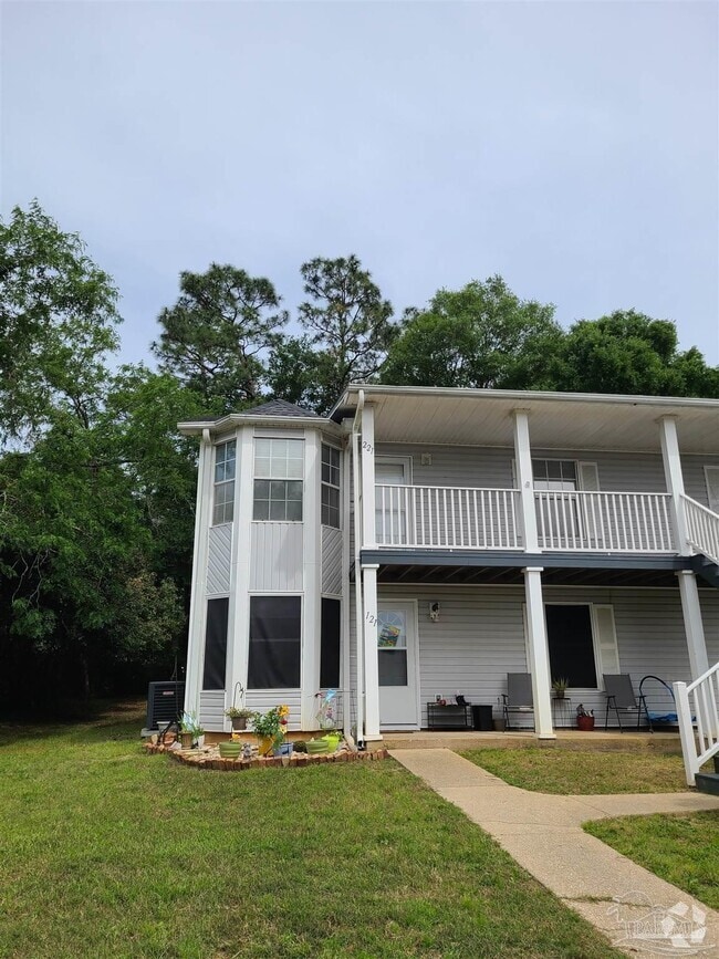 Building Photo - 1500 E Johnson Ave Rental