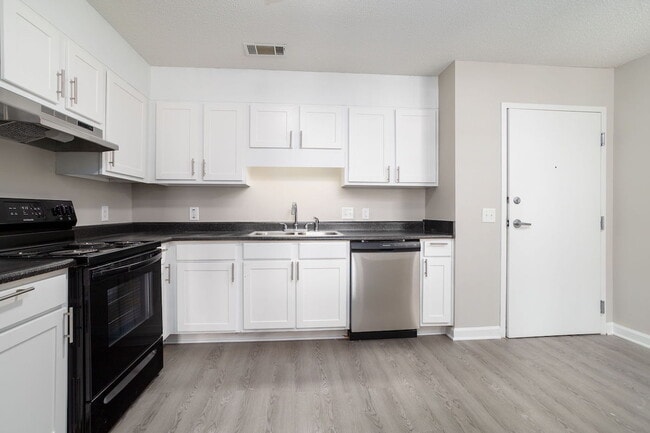 Photo - Avalon Place