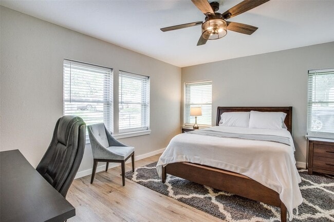 Photo - 408 N Oak Cliff Blvd