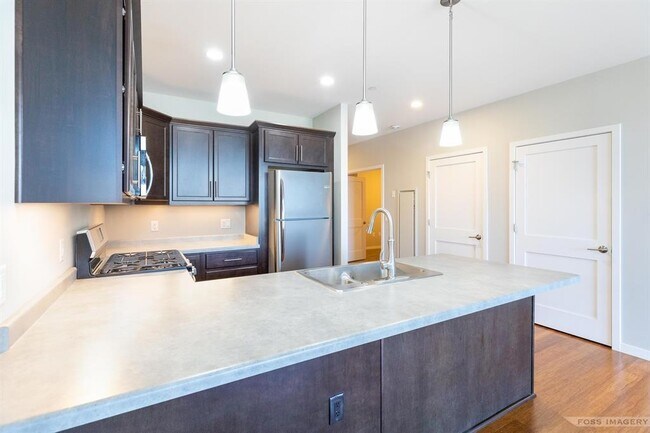 Photo - 625 N Segoe Rd