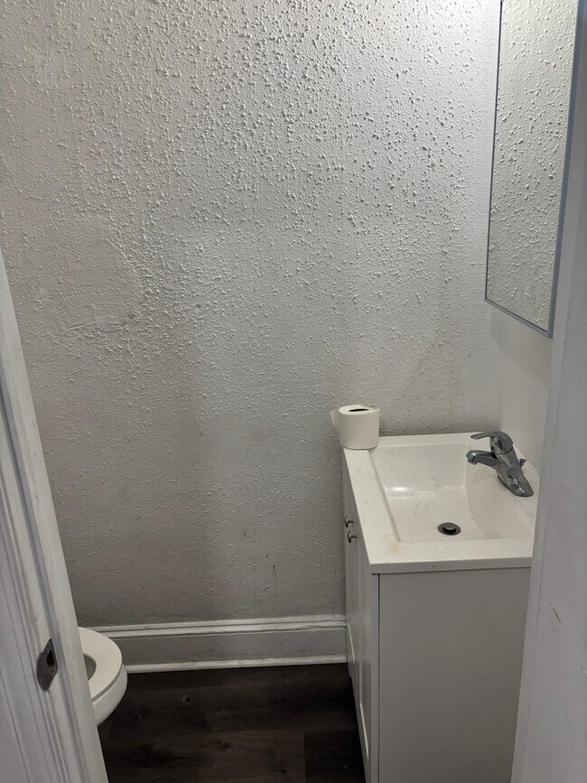 Photo - 1673 Cliftview Ave