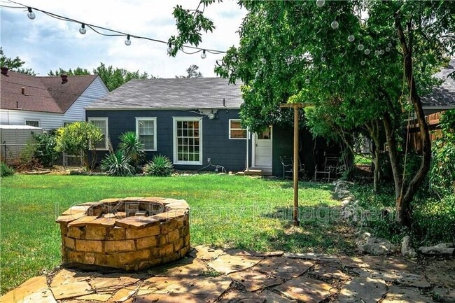 Photo - 4328 Calmont Ave