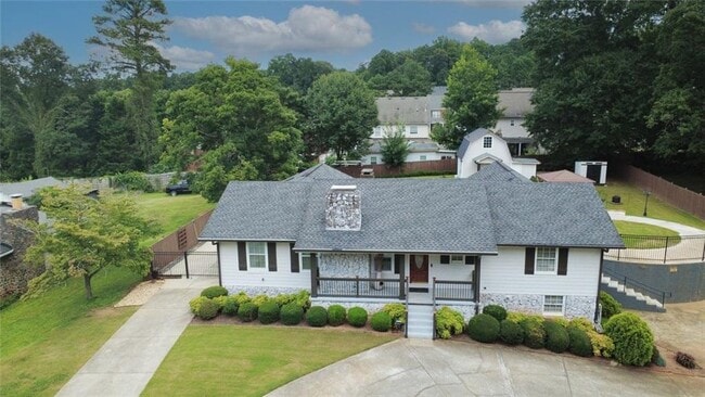 Photo - 569 Garner Way NW