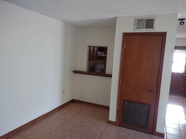 Photo - 7912 Bles Ave Unit A