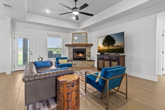 Photo - Newly Remodeled 4 Bed / 3 Bath Home with Granite Kitchen & Full Fenced Yard in Moody, TX