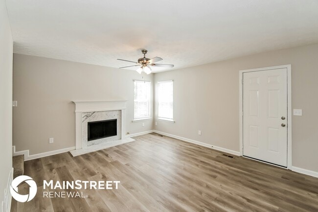 Photo - 273 Lenox Ct