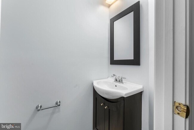 Photo - 2204 Commissary Cir