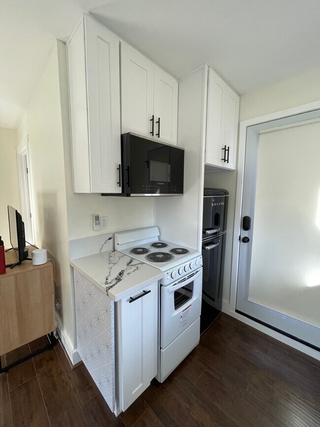 Photo - 17432 Covello St Unit 17432