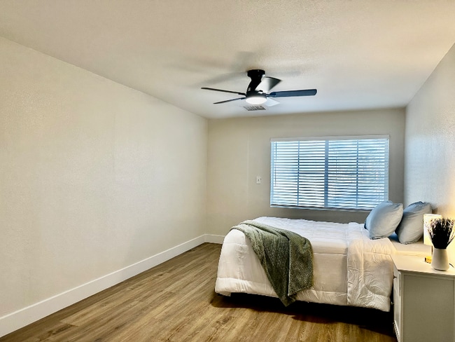 Photo - 638 Ribbon Grass Ave