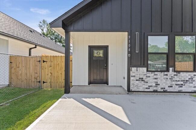 Photo - 9106 Everglade Dr