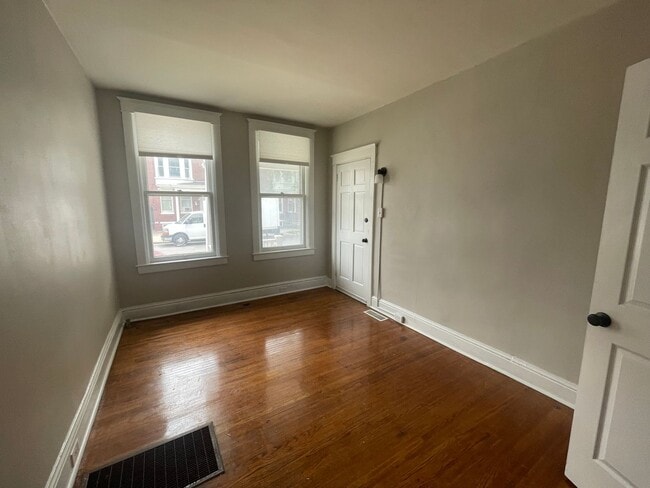 Photo - 853 Wayne Ave Unidad Apt 1