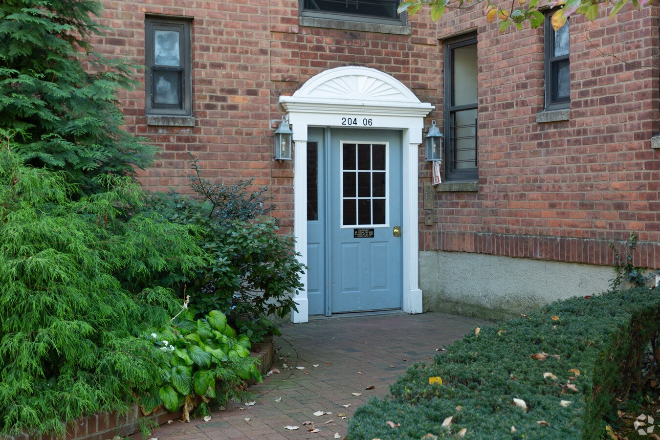 Photo - 204-16 43rd Avenue