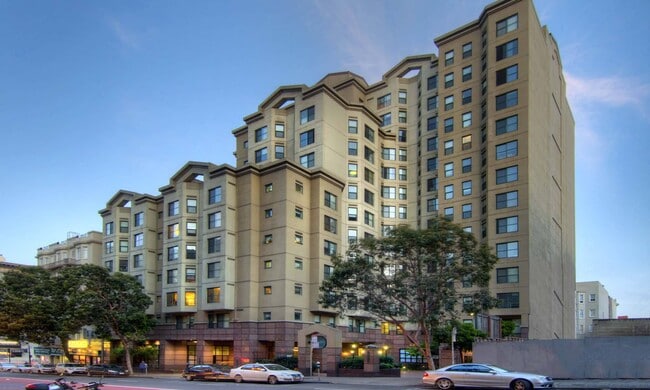 Photo - Geary Courtyard Apartments