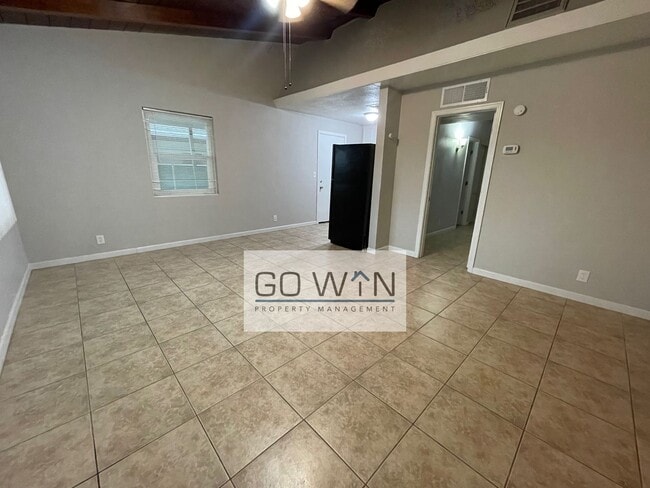 Building Photo - 608 N Drew St E Unit 606