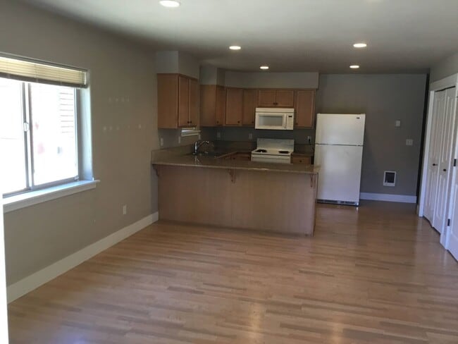 Photo - 5 Bedroom Duplex in University Area