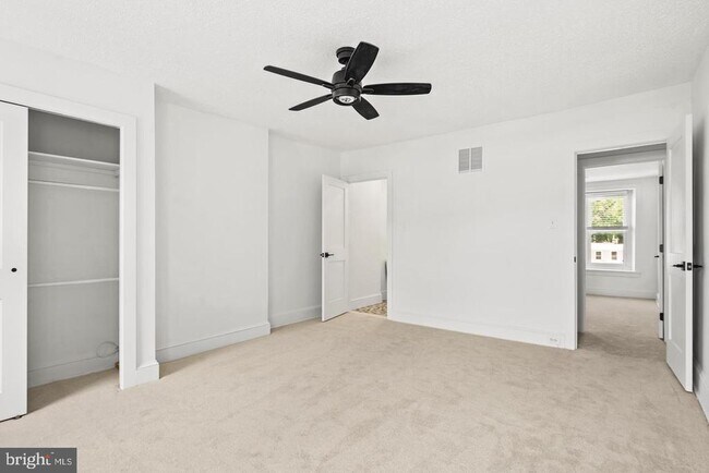 Photo - 3455 Bowman St