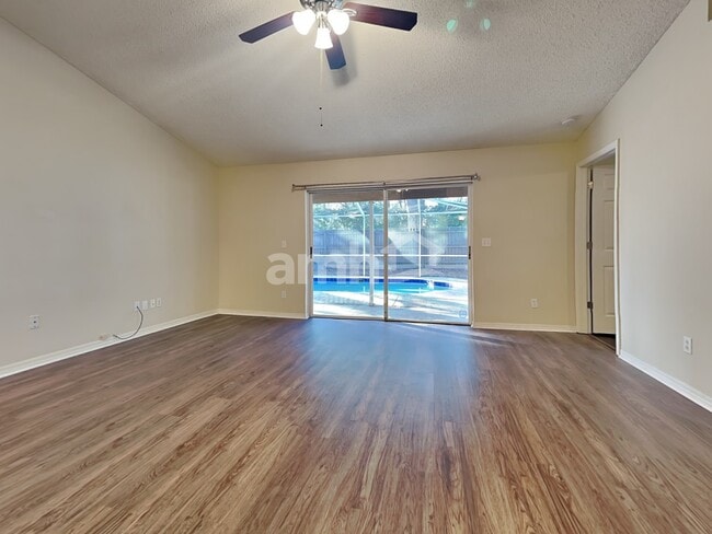 Photo - 17758 Oak Bridge St