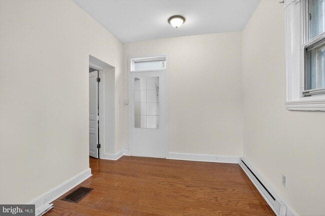 Photo - 3512 Lancaster Ave Unidad 1W