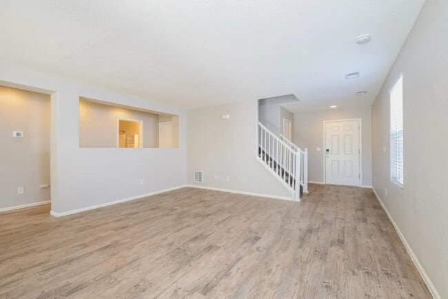 Photo - 464 E 77th Pl