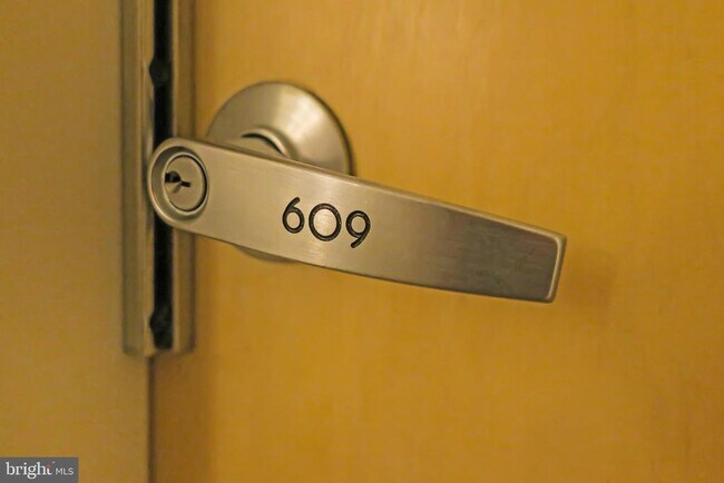 Photo - 1300 13th St NW Unit 609