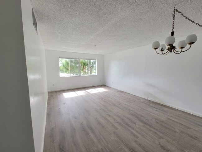 Photo - 14850 Naranja Lakes Blvd