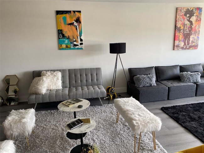 Photo - 3031 NE 51st St Unidad 305W