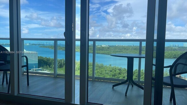 Photo - 100 Bayview Dr Unit 1521