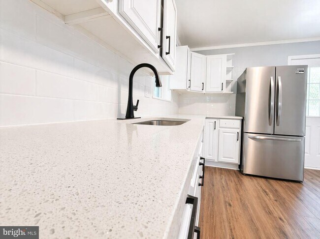 Photo - 2609 Lauretta Ave