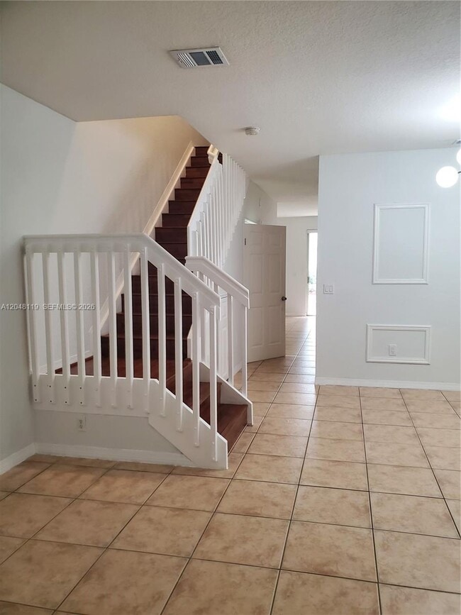 7834 Catalina Cir