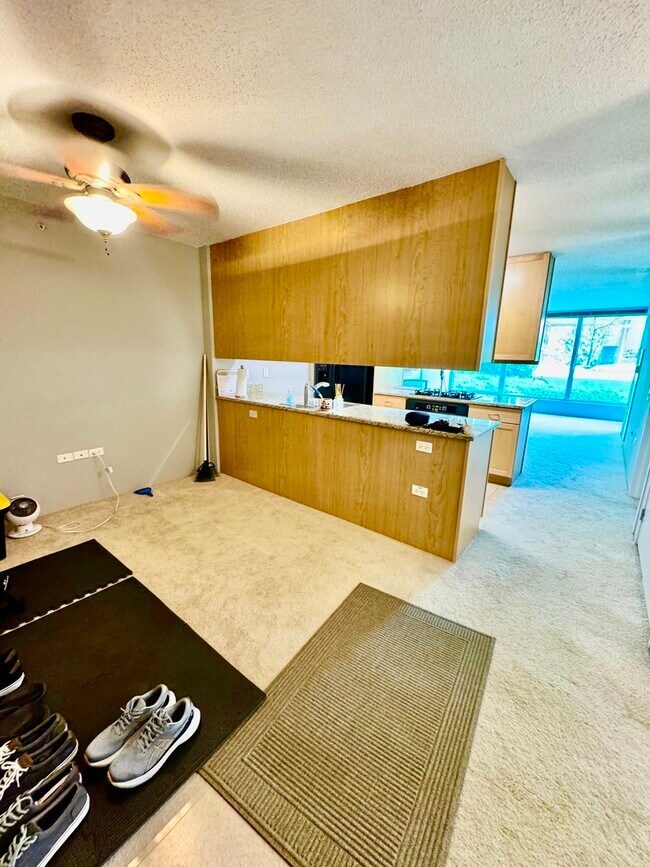 Photo - 9655 Woods Dr Unit 407