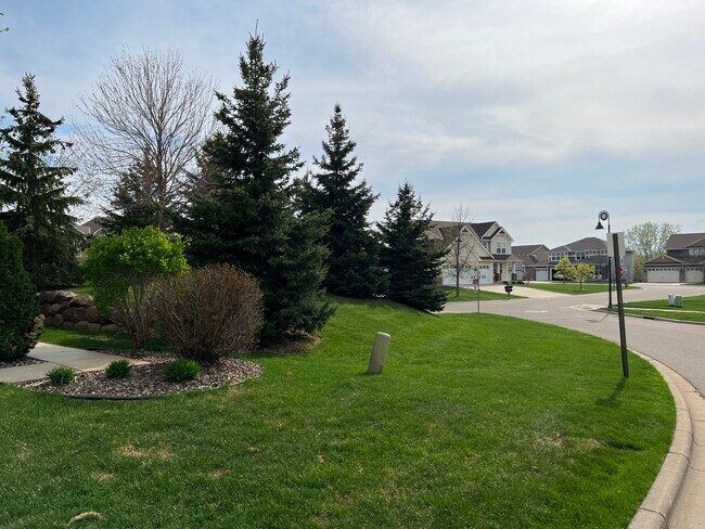 Photo - 3294 Red Oak Trl