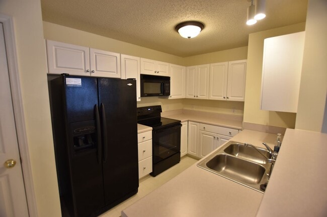 Photo - Stunning 2 bedroom/2 bath condo at Mill Pond