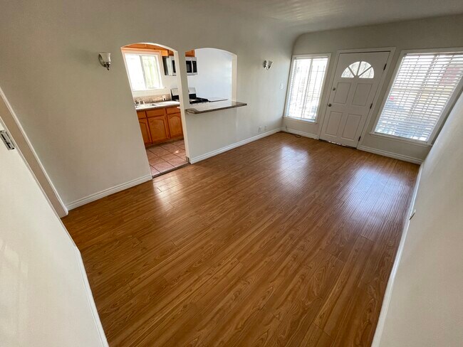 2714 Hauser Blvd