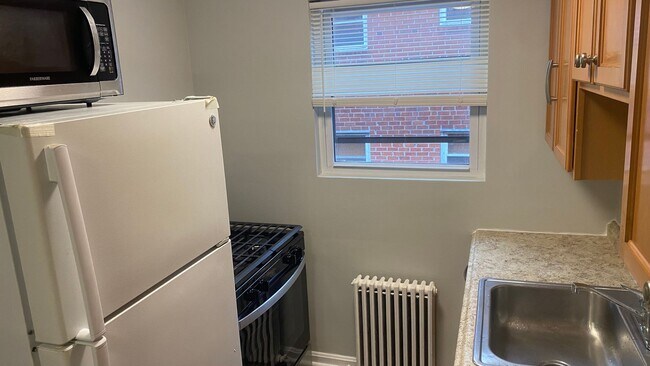 Photo - 8320 Roanoke Ave Unit 3