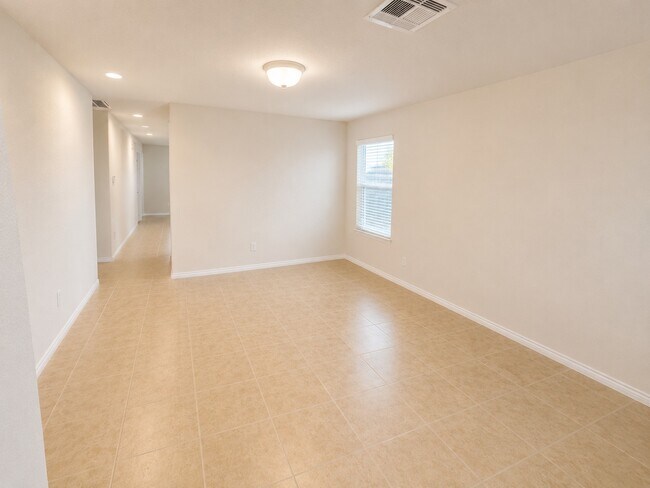 Photo - 1518 Perennial Ln