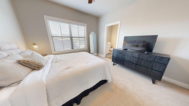 Photo - 636 Clay St Unit SI ID1328091P